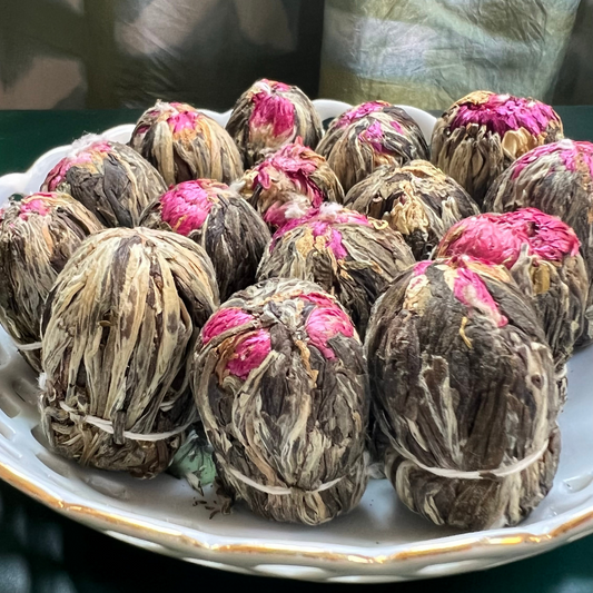 Hand-tied booming tea flowers by ArtTeas®