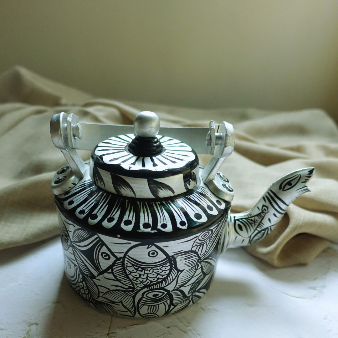 ArtTeas® - Black and Silver hand painted Kettle.